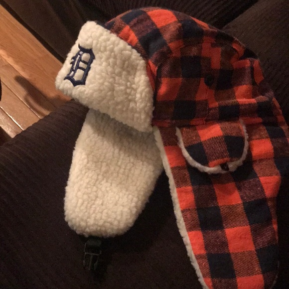 Detroit Tigers cozy plaid hat - Picture 2 of 7